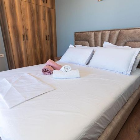 Roel Apartments Sarandë Esterno foto