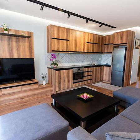 Roel Apartments Sarandë Esterno foto