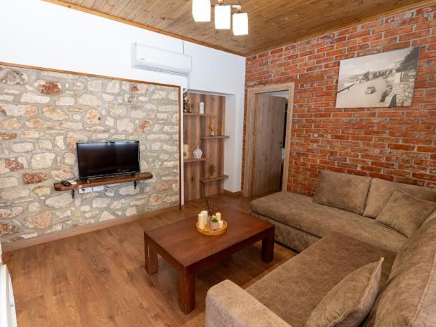 Roel Apartments Sarandë Esterno foto
