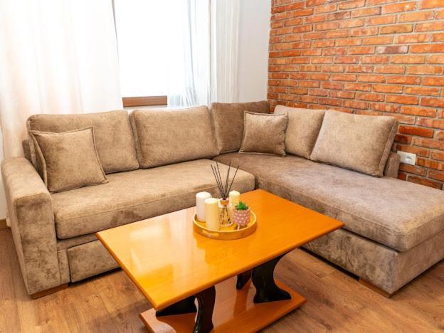 Roel Apartments Sarandë Esterno foto