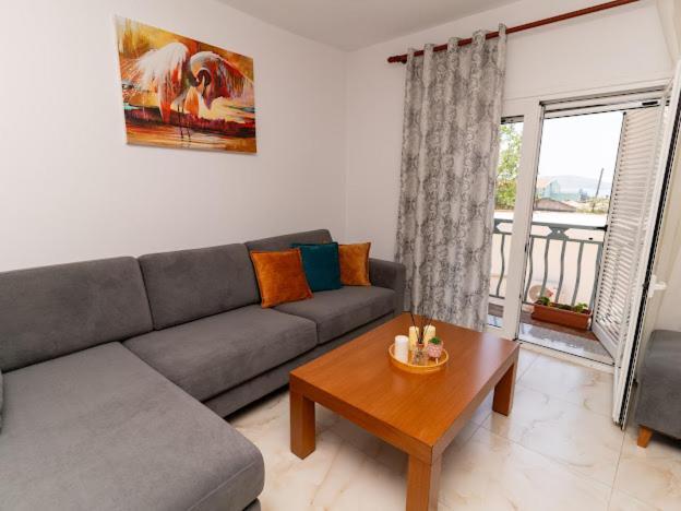 Roel Apartments Sarandë Esterno foto
