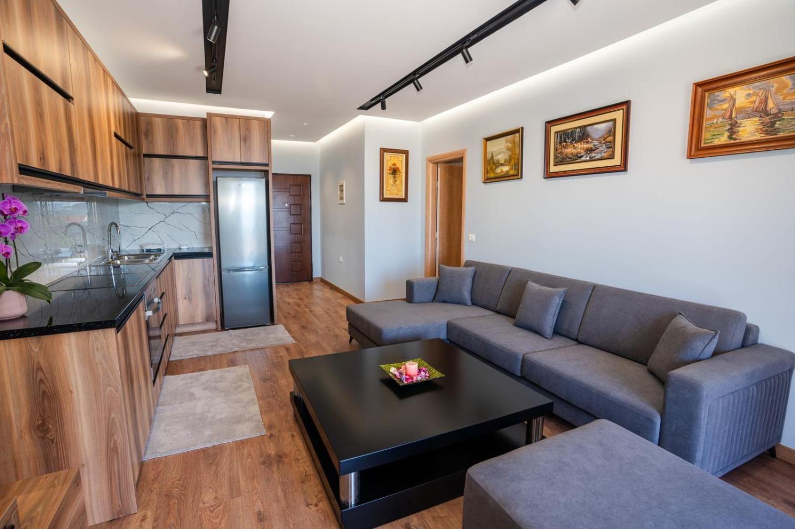 Roel Apartments Sarandë Esterno foto