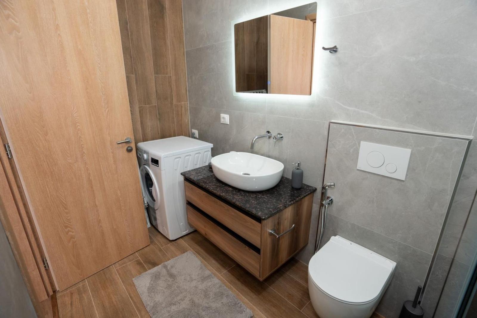 Roel Apartments Sarandë Esterno foto