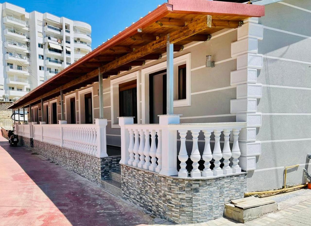 Roel Apartments Sarandë Esterno foto